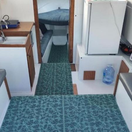 Nice Boat To Sleep In Barcelona San Adrián de Besós Zewnętrze zdjęcie